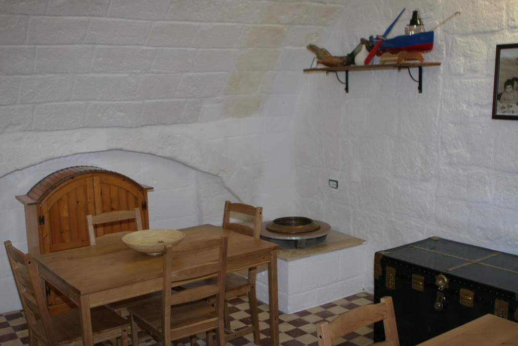 Mamma Maria 2010 Bed & Breakfast Monopoli Bagian luar foto