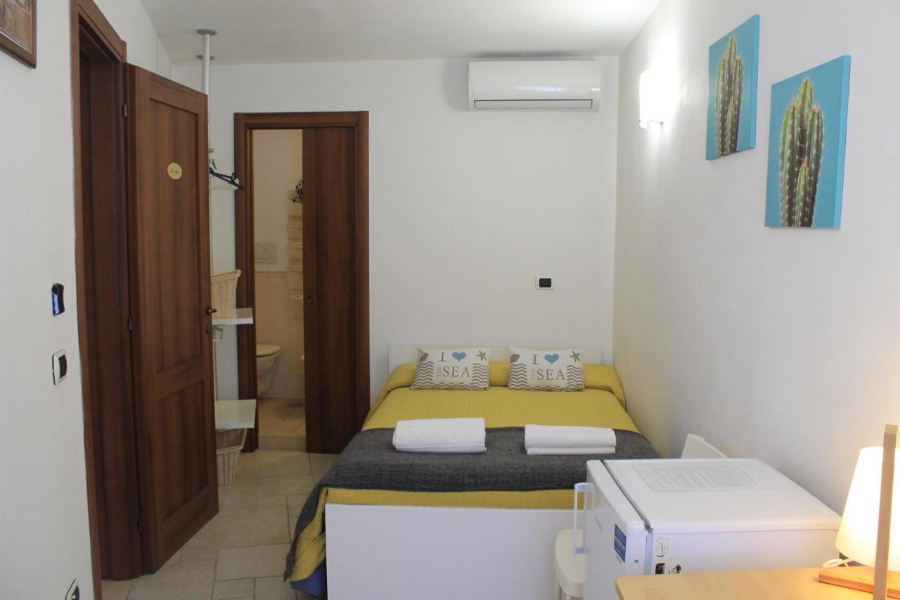 Mamma Maria 2010 Bed & Breakfast Monopoli Bagian luar foto